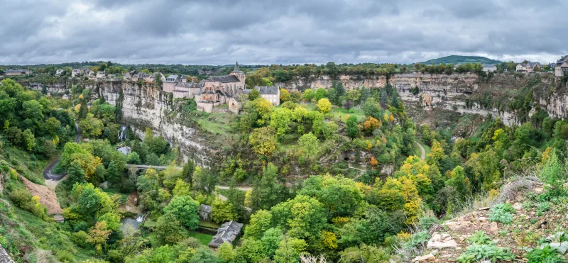 Vallée du Dourdou : du Trou de Bozouls à Conques