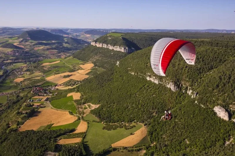 Parapente à Millau : le paradis du vol libre en Aveyron